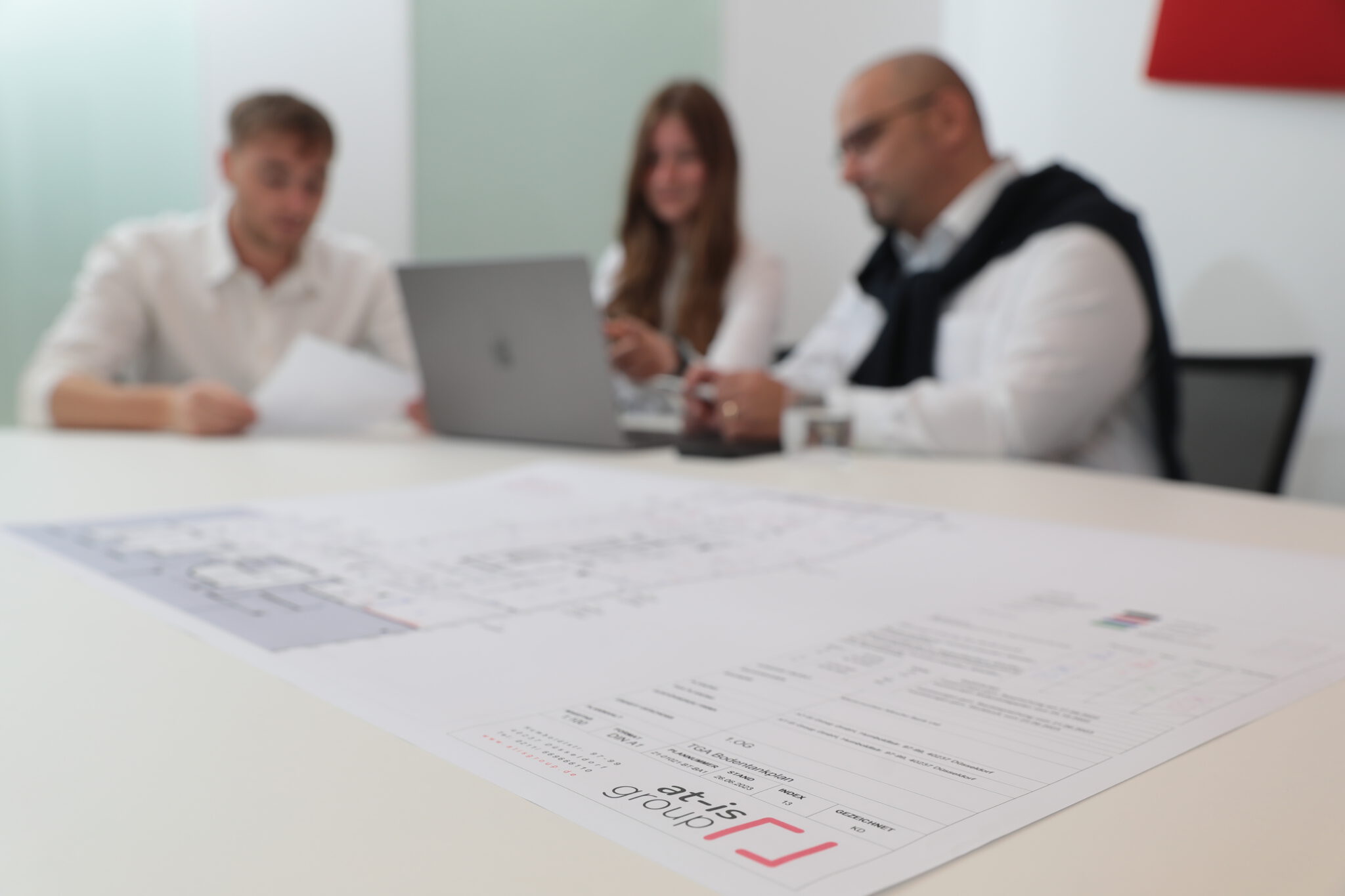 Das Team der at-is group